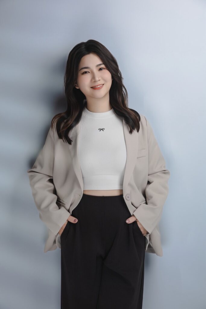 Emily 老師-形象照